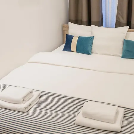 Venus - Almassy Park Apartamento