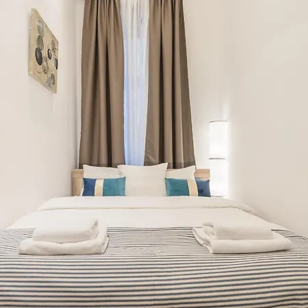 Venus - Almassy Park