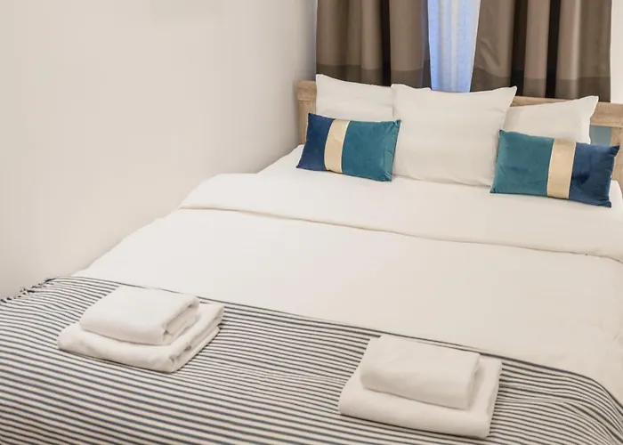 Venus - Almassy Park Apartment